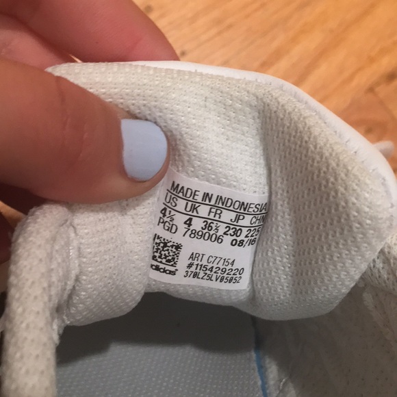 Adidas - Picture 2 of 3